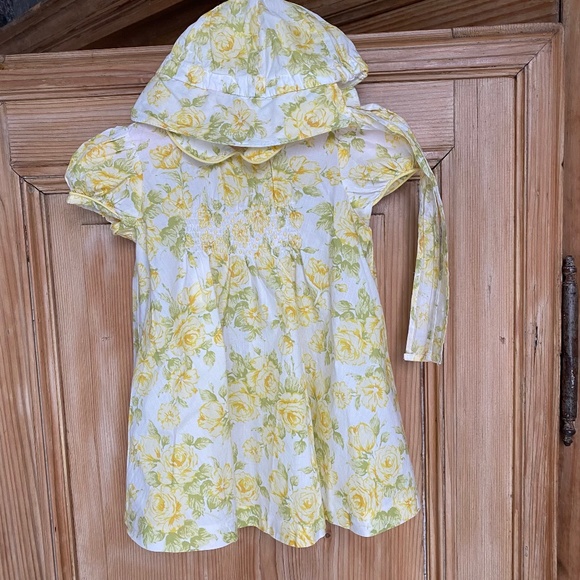 CACHAREL YELLOW INFANT DRESS WITH BONNET & SHOES/ HAT SET SIZE: 3 MONTH - Picture 2 of 12